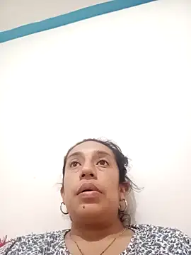 yaz guzman online show from 10.16.25