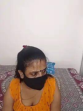 Snapshot of Cute-manisha chatting on 04.07.26 Cute-manisha online show from 04.07.26