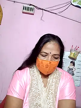 Snapshot of Hotty-rumi chatting on 01.11.25 Hotty-rumi online show from 01.11.25