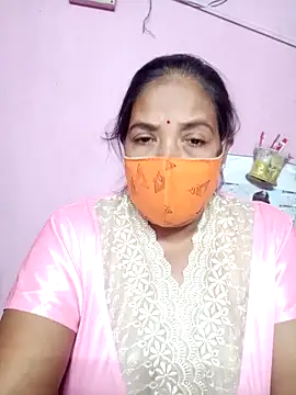 Snapshot of Hotty-rumi chatting on 01.11.25 Hotty-rumi online show from 01.11.25