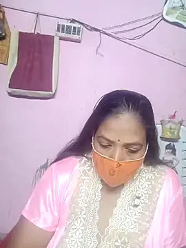 Snapshot of Hotty-rumi chatting on 01.20.25 Hotty-rumi online show from 01.20.25