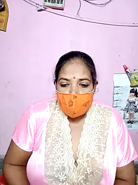 Snapshot of Hotty-rumi chatting on 01.28.25 Hotty-rumi online show from 01.28.25
