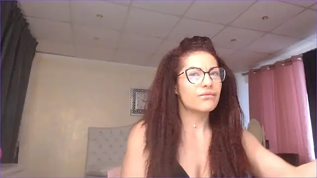 Snapshot of VelvetMarsha chatting on 02.18.25 VelvetMarsha online show from 02.18.25