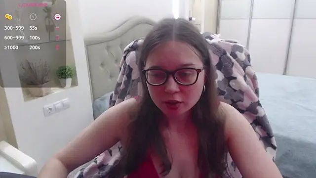 Cutie Emily online show from 09.28.25
