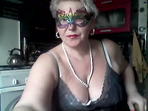 Lisa Suzie online show from 04.30.26