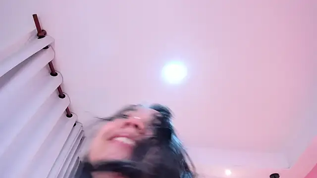 sophiawhite   online show from 02.26.25