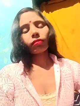 Snapshot of Kajal__Mehra chatting on 02.11.25 Kajal Mehra online show from 02.11.25