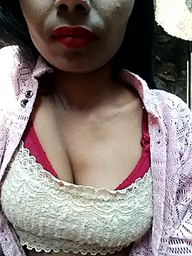 Snapshot of Kajal__Mehra chatting on 02.15.25 Kajal Mehra online show from 02.15.25
