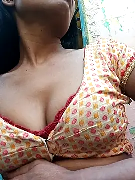 Snapshot of Kajal__Mehra chatting on 03.04.25 Kajal Mehra online show from 03.04.25