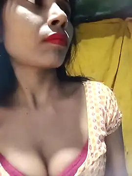 Snapshot of Kajal__Mehra chatting on 03.12.25 Kajal Mehra online show from 03.12.25