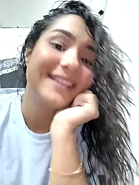 Snapshot of BrendaGirs chatting on 02.19.25 BrendaGirs online show from 02.19.25