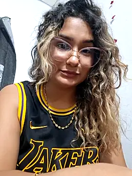 Snapshot of BrendaGirs chatting on 09.26.25 BrendaGirs online show from 09.26.25