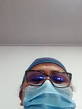 Snapshot of Darly_Gomez chatting on 12.20.24 Darly Gomez online show from 12.20.24