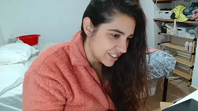 Snapshot of Ursumi1 chatting on 05.14.26 Ursumi1 online show from 05.14.26