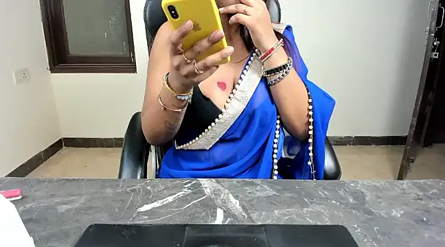 Snapshot of Priyanka_Singhal chatting on 01.04.25 Priyanka Singhal online show from 01.04.25