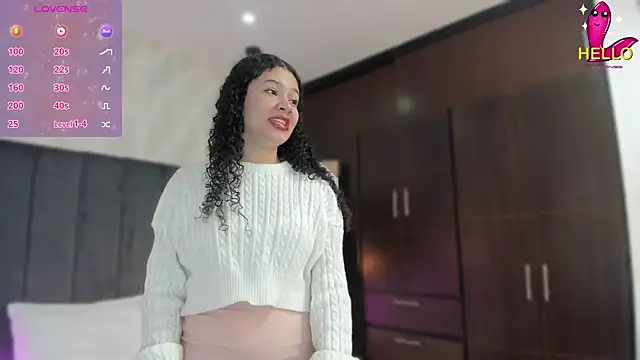 Snapshot of SHARONN____ chatting on 02.13.25 SHARONN online show from 02.13.25