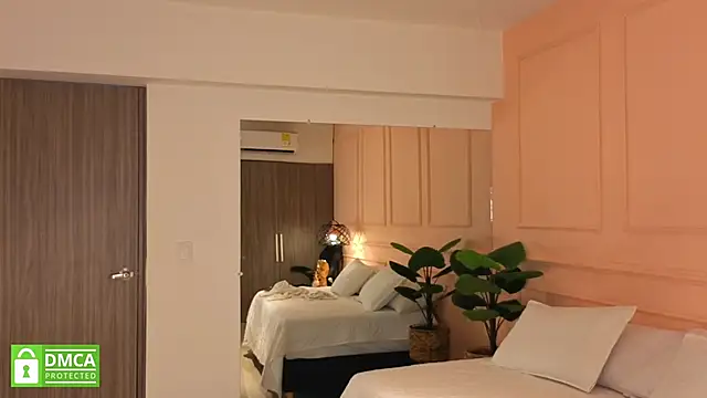 SHARONN     online show from 10.29.25