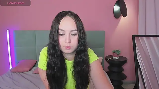 BeatriceReeves online show from 11.16.25