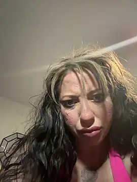Hollyhudson123 online show from 03.18.25