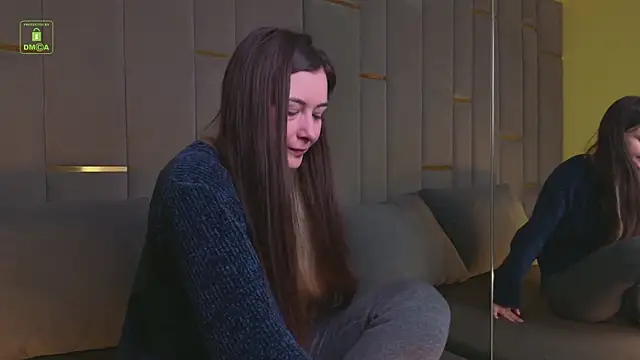 Ishtar Divine online show from 03.18.25