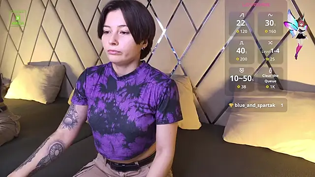 Ishtar Divine online show from 10.15.25