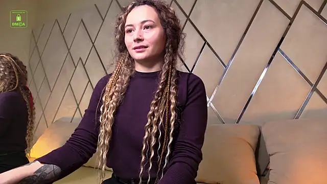 Ishtar Divine online show from 12.15.25