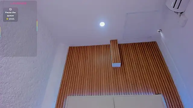 aggy castel online show from 01.13.26