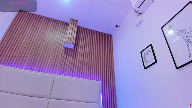 aggy castel online show from 02.23.26