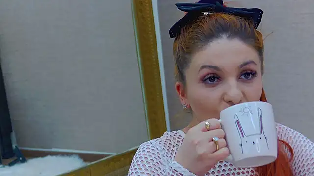 Snapshot of FoxyJoy chatting on 03.02.25 FoxyJoy online show from 03.02.25