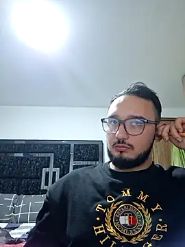 Nene1325 online show from 02.18.25