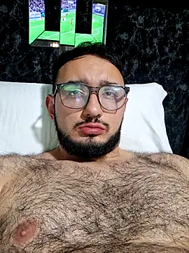 Nene1325 online show from 02.20.25