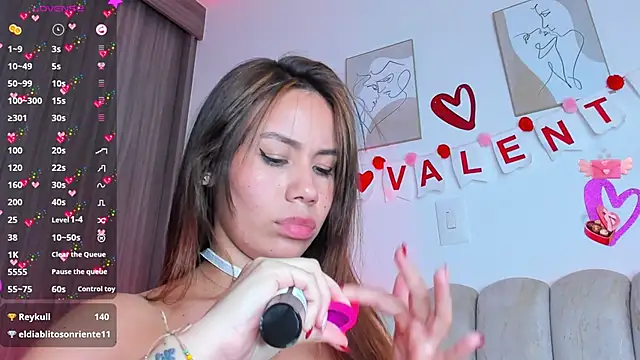 Tamaraa Serra online show from 02.12.25