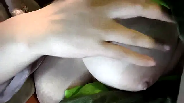 Weiwei5200 online show from 12.13.25