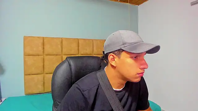 Snapshot of Jheidertwink chatting on 09.14.25 Jheidertwink online show from 09.14.25