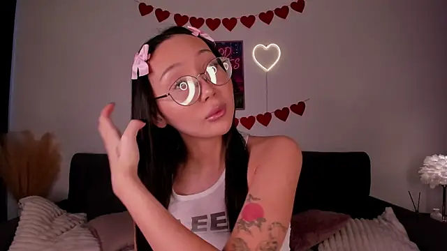 naomi asian online show from 02.23.26