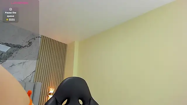 Snapshot of GIANNABONET chatting on 03.04.25 GIANNABONET online show from 03.04.25