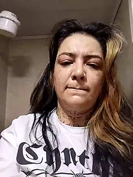 poisson ivy online show from 09.28.25