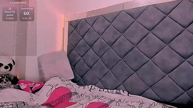 Nellyhills online show from 10.03.25