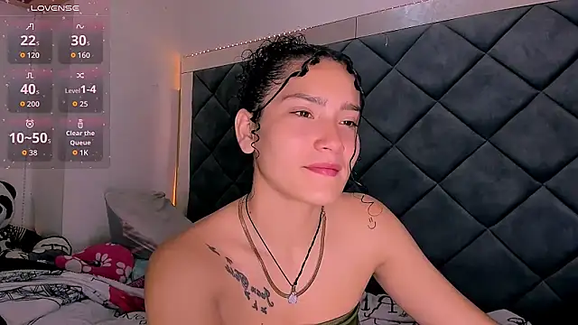 Nellyhills online show from 10.10.25