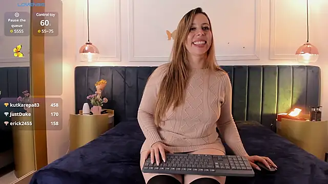 CarlaRossi  online show from 03.17.25