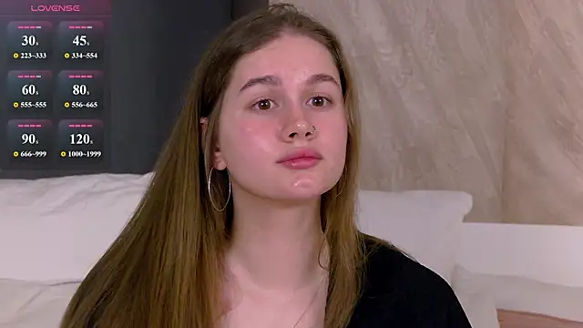 EllieHayes online show from 06.06.26