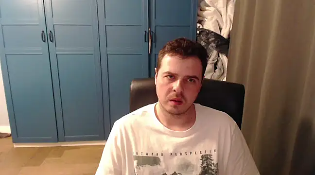 Snapshot of CuteMan33 chatting on 03.18.25 CuteMan33 online show from 03.18.25