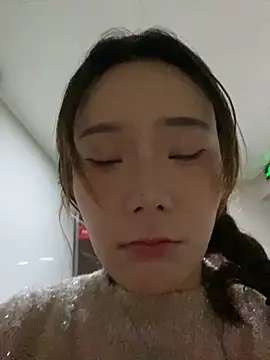 Snapshot of ChuChu1991 chatting on 10.12.25 ChuChu1991 online show from 10.12.25