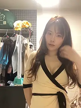 ChuChu1991 online show from 04.17.26