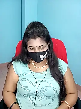 Snapshot of Hot-Angel_ chatting on 12.17.24 Hot-Angel online show from 12.17.24