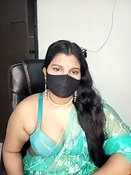 Snapshot of Hot-Angel_ chatting on 03.17.25 Hot-Angel online show from 03.17.25