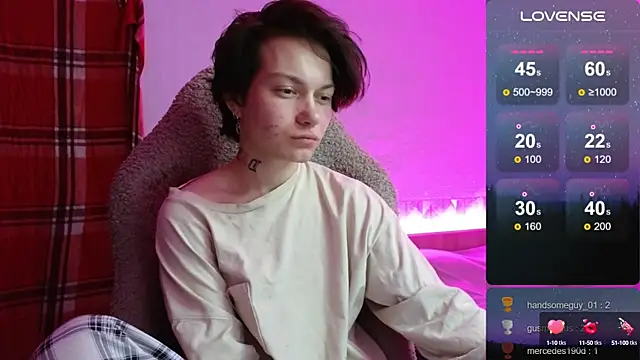 Snapshot of esajukyy chatting on 10.02.25 esajukyy online show from 10.02.25