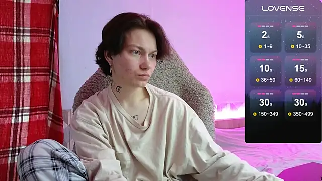 Snapshot of esajukyy chatting on 10.04.25 esajukyy online show from 10.04.25