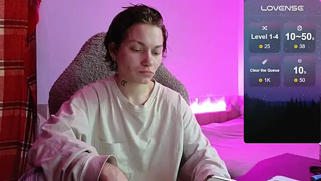 Snapshot of esajukyy chatting on 10.28.25 esajukyy online show from 10.28.25