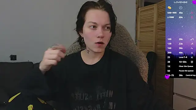 esajukyy online show from 04.12.26